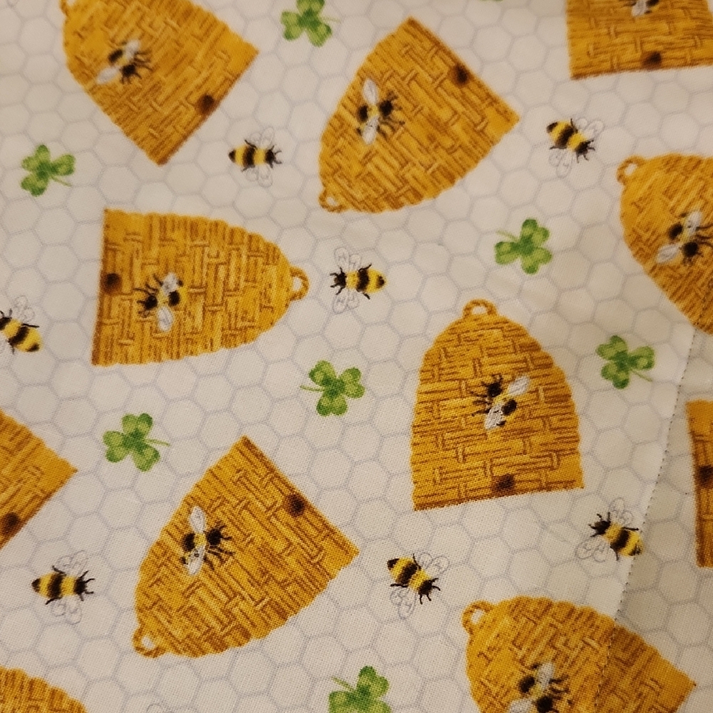 Hand Quilted Bee Placemats - Picture 6 of 6